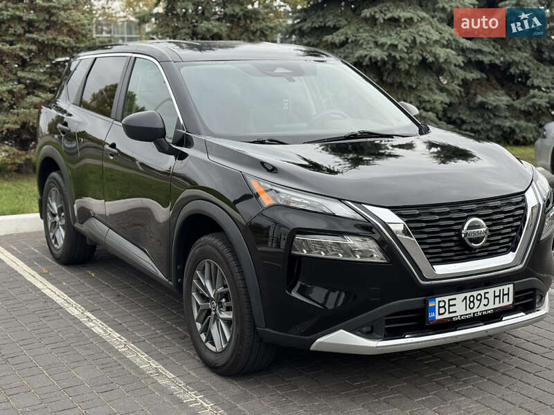 Внедорожник / Кроссовер Nissan Rogue 2021 в 