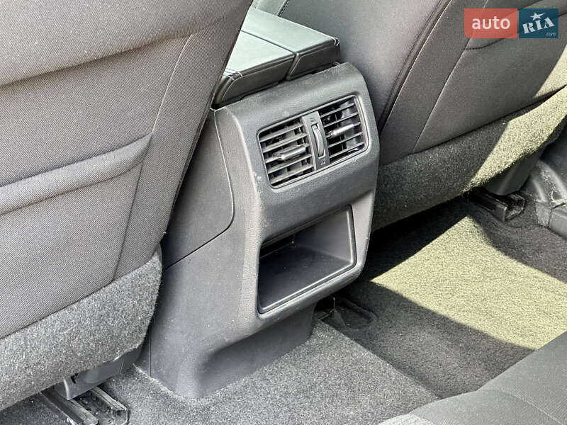 Позашляховик / Кросовер Nissan Rogue 2021 в Києві фото 38 Позашляховик / Кросовер Nissan Rogue 2021 в Києві