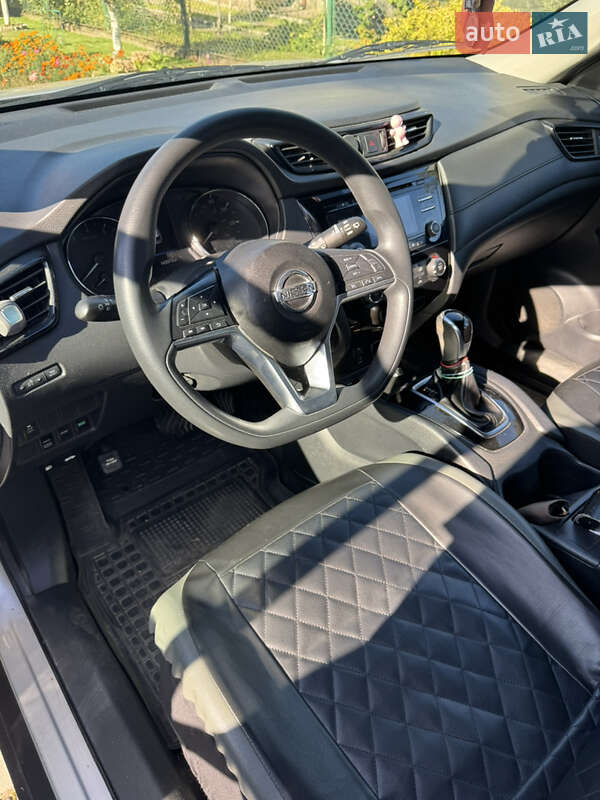 Внедорожник / Кроссовер Nissan Rogue 2016 в Львове