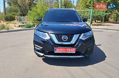 Внедорожник / Кроссовер Nissan Rogue 2017 в Кривом Роге