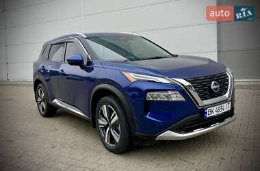 Внедорожник / Кроссовер Nissan Rogue 2023 в Киеве