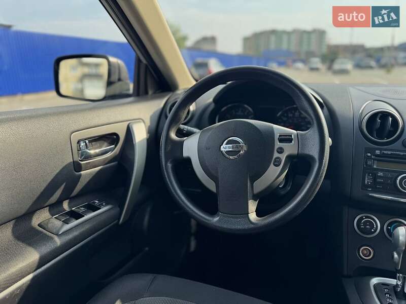 Внедорожник / Кроссовер Nissan Rogue 2013 в Калуше