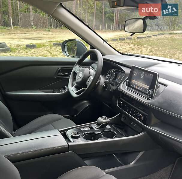 Внедорожник / Кроссовер Nissan Rogue 2024 в Львове