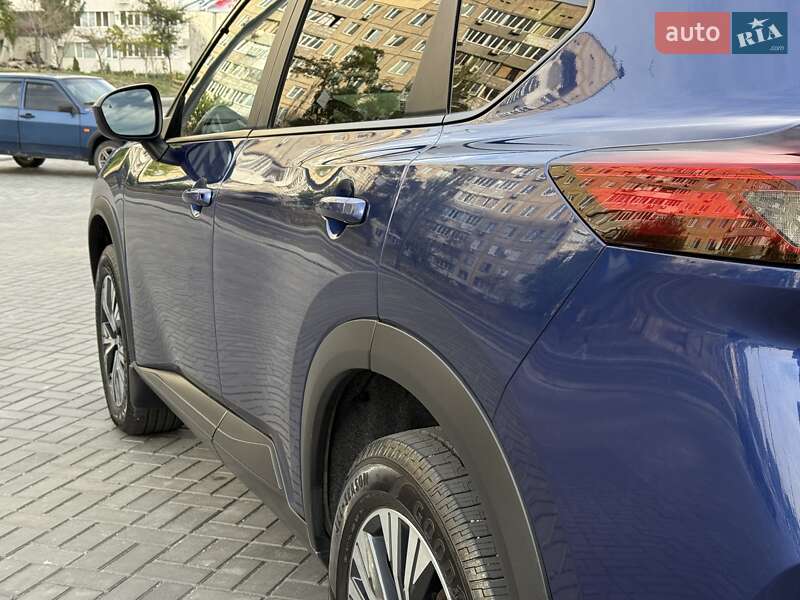 Позашляховик / Кросовер Nissan Rogue 2023 в Дніпрі
