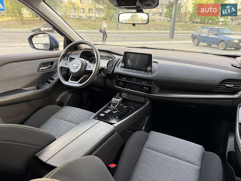 Позашляховик / Кросовер Nissan Rogue 2023 в Дніпрі