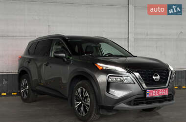 Внедорожник / Кроссовер Nissan Rogue 2021 в Ровно