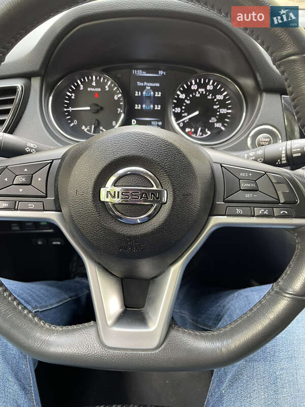 Позашляховик / Кросовер Nissan Rogue 2017 в Кривому Розі