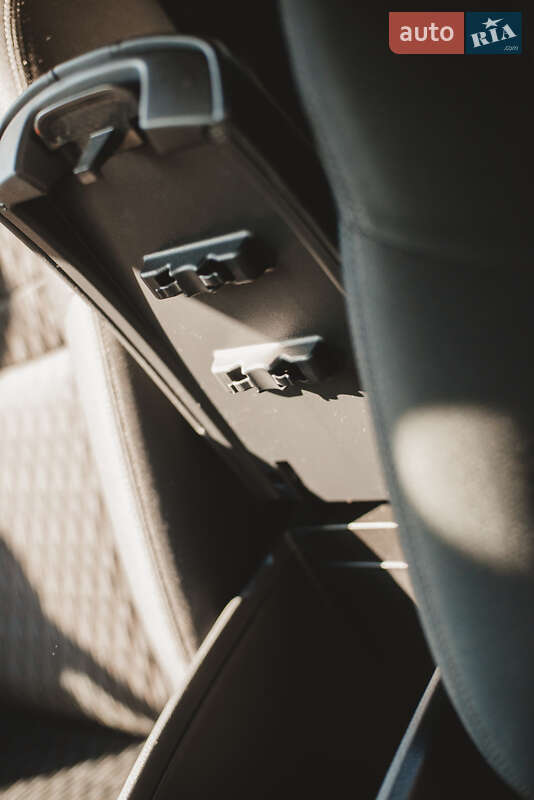 Позашляховик / Кросовер Nissan Rogue 2018 в Новояворівську фото 24 Позашляховик / Кросовер Nissan Rogue 2018 в Новояворівську