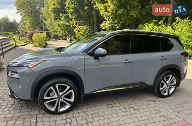 Позашляховик / Кросовер Nissan Rogue 2021 в Львові