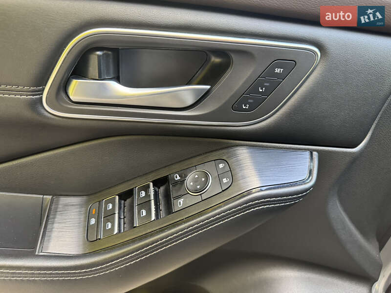 Внедорожник / Кроссовер Nissan Rogue 2021 в Львове