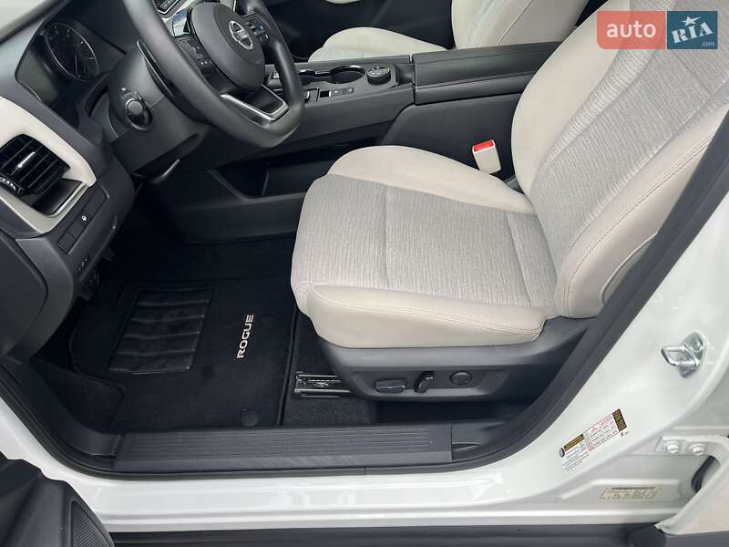 Внедорожник / Кроссовер Nissan Rogue 2021 в Черкассах