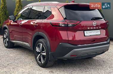 Внедорожник / Кроссовер Nissan Rogue 2021 в 