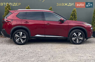 Внедорожник / Кроссовер Nissan Rogue 2021 в 