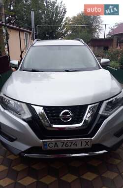 Внедорожник / Кроссовер Nissan Rogue 2017 в Шполе