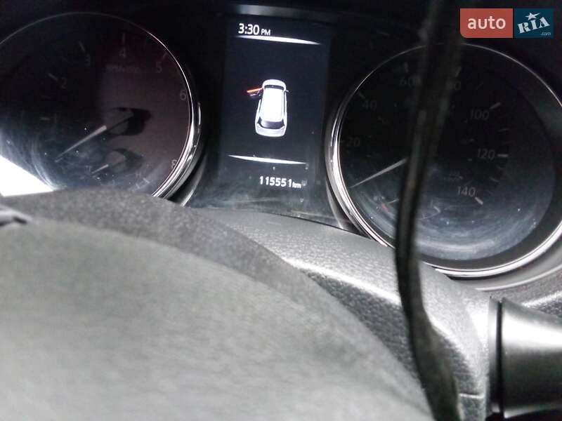 Позашляховик / Кросовер Nissan Rogue 2017 в Шполі