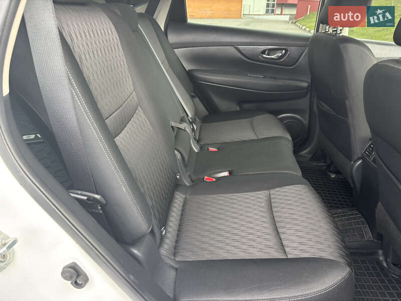 Внедорожник / Кроссовер Nissan Rogue 2018 в Киеве