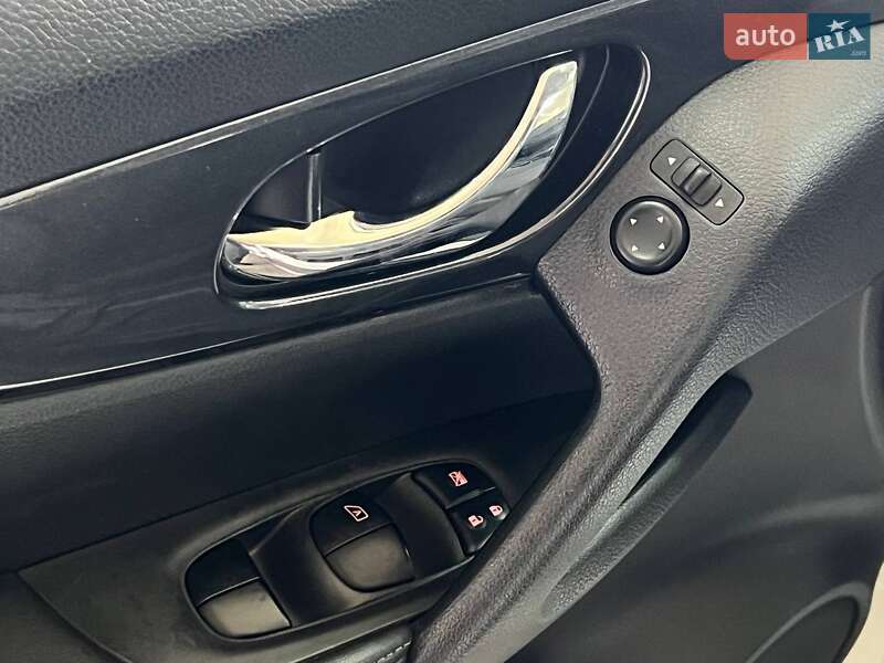 Внедорожник / Кроссовер Nissan Rogue 2018 в Одессе