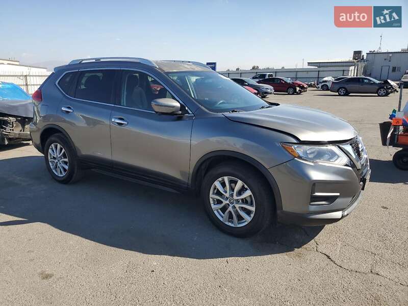Внедорожник / Кроссовер Nissan Rogue 2016 в Днепре