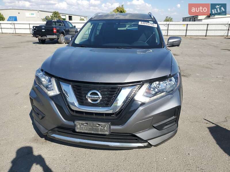 Внедорожник / Кроссовер Nissan Rogue 2016 в Днепре