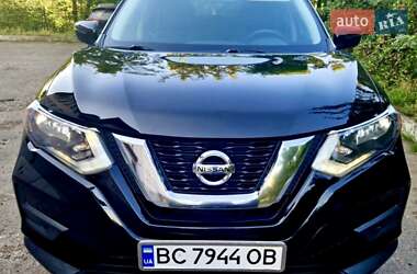 Позашляховик / Кросовер Nissan Rogue 2016 в Львові