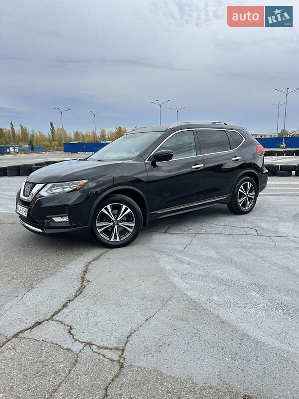 Позашляховик / Кросовер Nissan Rogue 2017 в Харкові