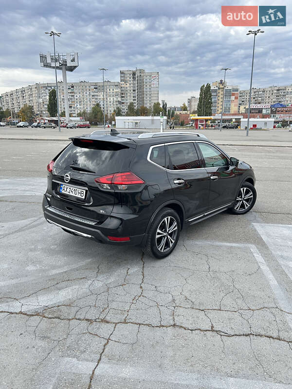 Позашляховик / Кросовер Nissan Rogue 2017 в Харкові