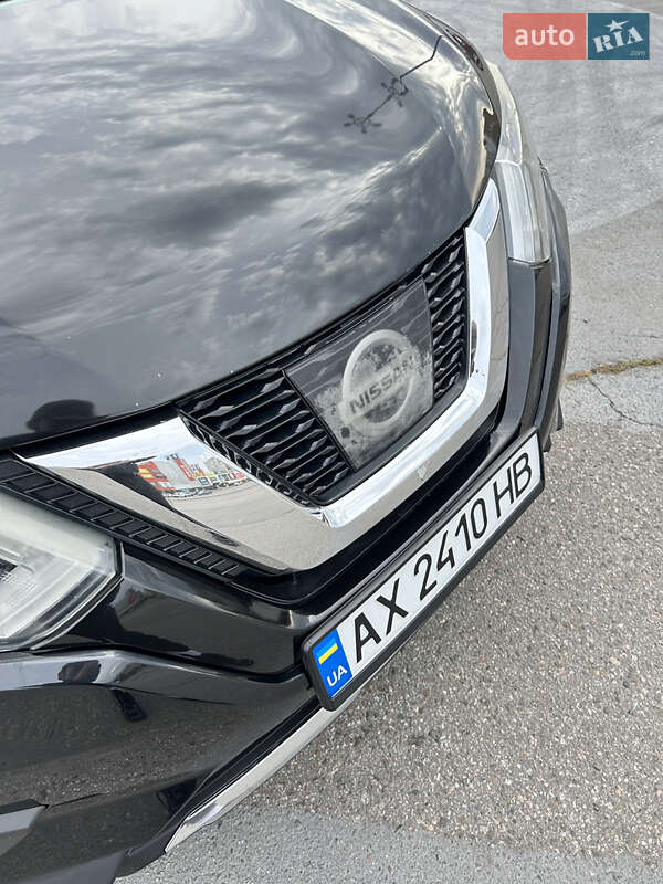 Позашляховик / Кросовер Nissan Rogue 2017 в Харкові
