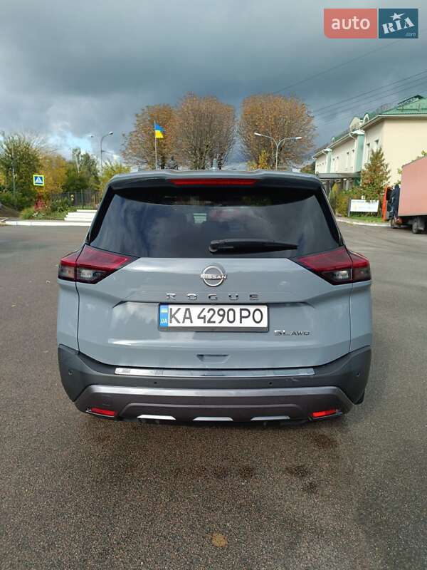 Позашляховик / Кросовер Nissan Rogue 2023 в Києві