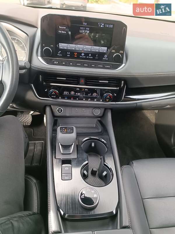 Позашляховик / Кросовер Nissan Rogue 2023 в Києві