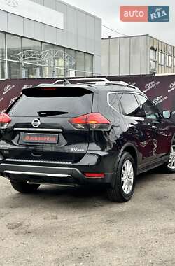Внедорожник / Кроссовер Nissan Rogue 2017 в 