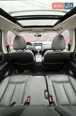 Внедорожник / Кроссовер Nissan Rogue 2017 в 