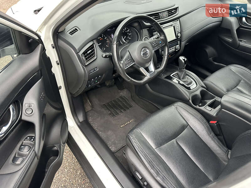 Позашляховик / Кросовер Nissan Rogue 2018 в Києві