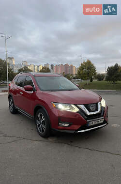 Внедорожник / Кроссовер Nissan Rogue 2017 в Киеве