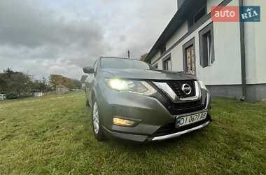Внедорожник / Кроссовер Nissan Rogue 2017 в Рава-Русской