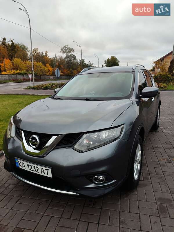 Позашляховик / Кросовер Nissan Rogue 2015 в Києві