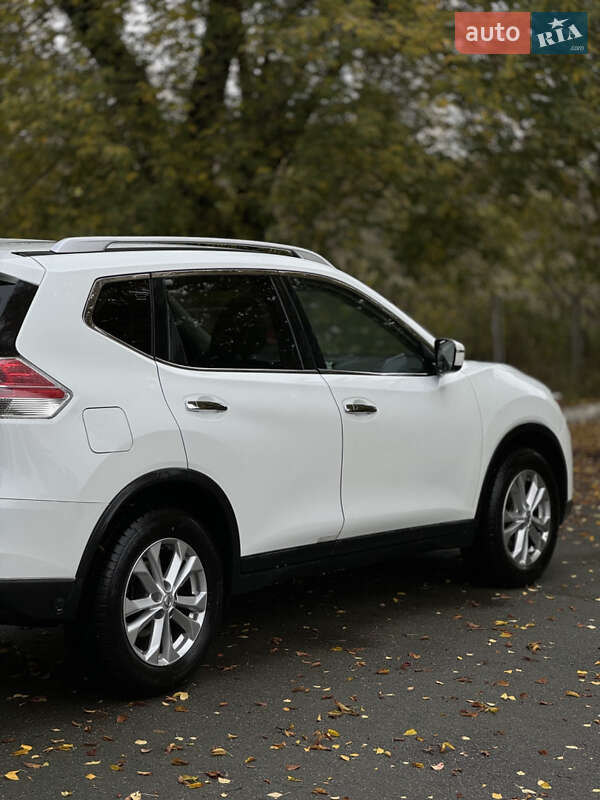 Внедорожник / Кроссовер Nissan Rogue 2016 в Черкассах