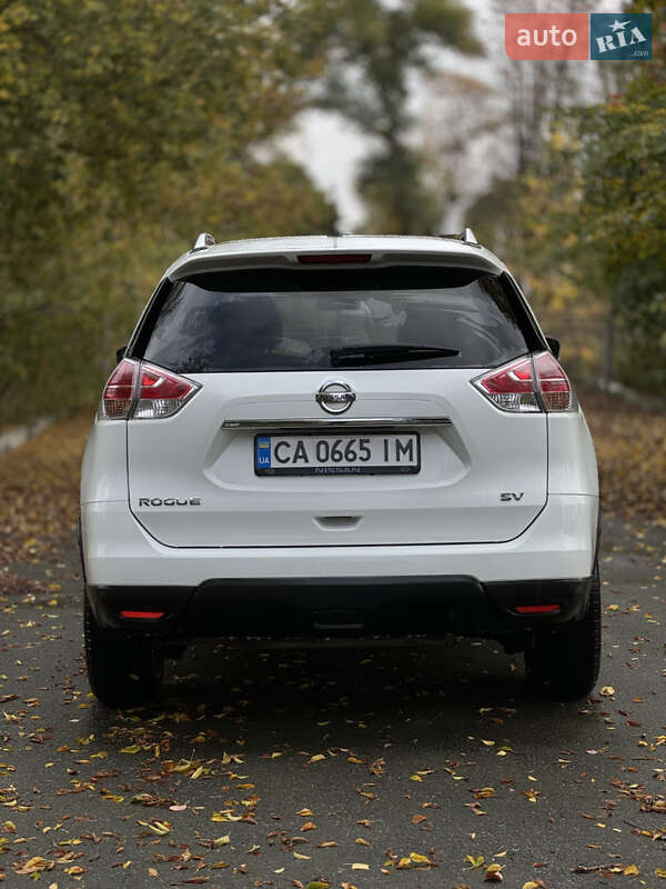 Внедорожник / Кроссовер Nissan Rogue 2016 в Черкассах