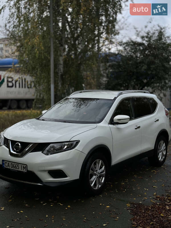 Внедорожник / Кроссовер Nissan Rogue 2016 в Черкассах