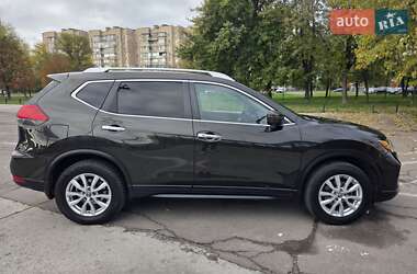 Внедорожник / Кроссовер Nissan Rogue 2017 в 