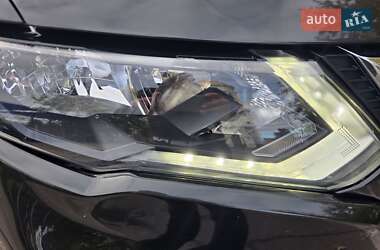 Внедорожник / Кроссовер Nissan Rogue 2017 в 