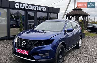 Внедорожник / Кроссовер Nissan Rogue 2017 в Луцке