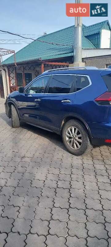 Позашляховик / Кросовер Nissan Rogue 2017 в Миколаєві