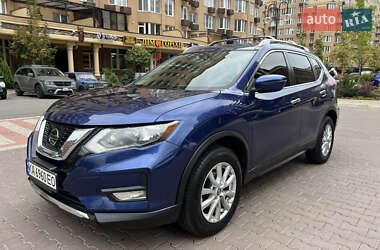 Внедорожник / Кроссовер Nissan Rogue 2017 в Киеве