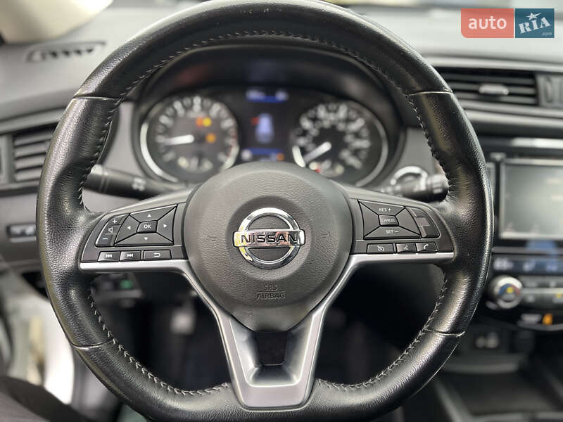 Внедорожник / Кроссовер Nissan Rogue 2019 в Львове