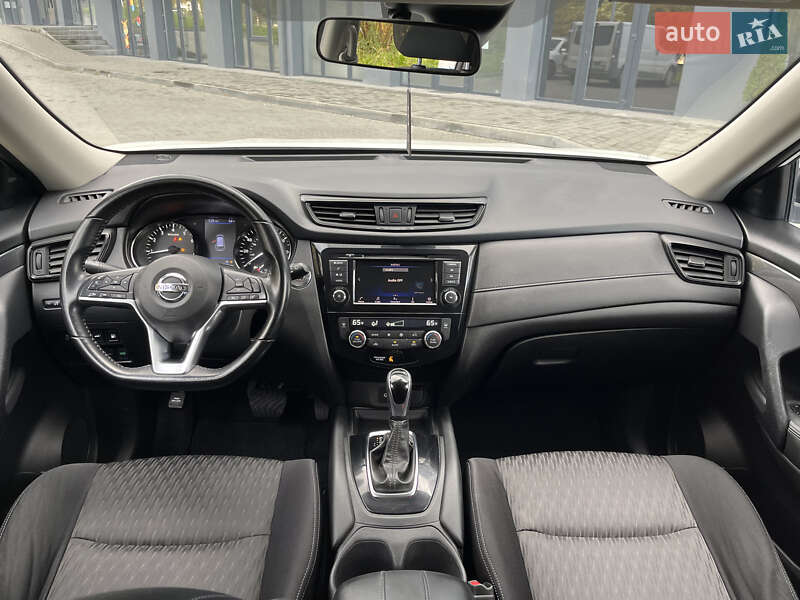 Внедорожник / Кроссовер Nissan Rogue 2019 в Львове