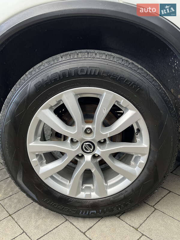 Внедорожник / Кроссовер Nissan Rogue 2019 в Львове