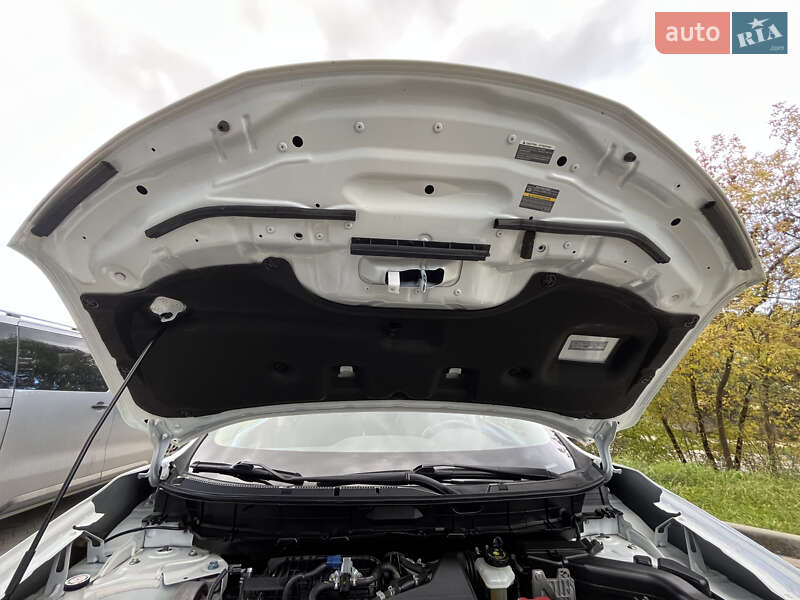 Внедорожник / Кроссовер Nissan Rogue 2019 в Львове