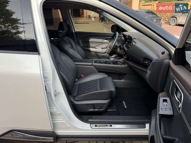 Внедорожник / Кроссовер Nissan Rogue 2021 в Мукачево