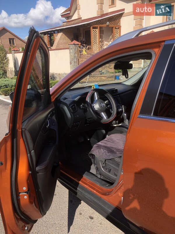 Позашляховик / Кросовер Nissan Rogue 2019 в Рівному