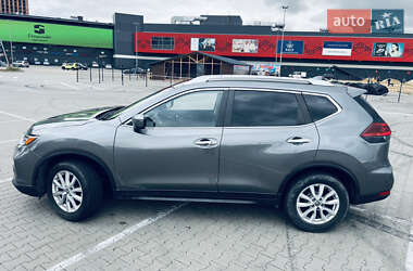 Внедорожник / Кроссовер Nissan Rogue 2019 в 